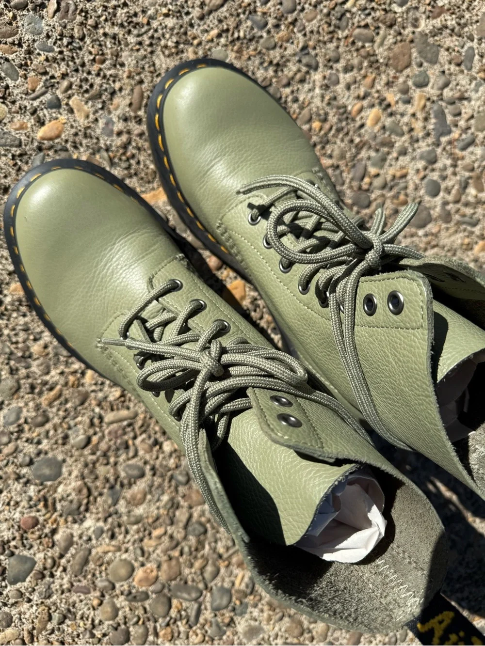 Dr. Martens Women’s 1460 Pascal Khaki boots - Picture 4 of 6